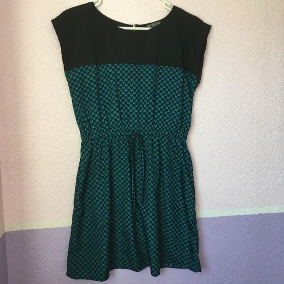 Moving Sale! Bebop Women’s Teal & Black Skater Dress with Hearts - Picture 2 of 2